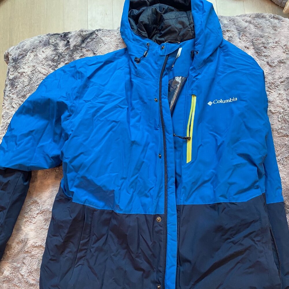 Mens Columbia Blue and Navy Winter Ski Jacket